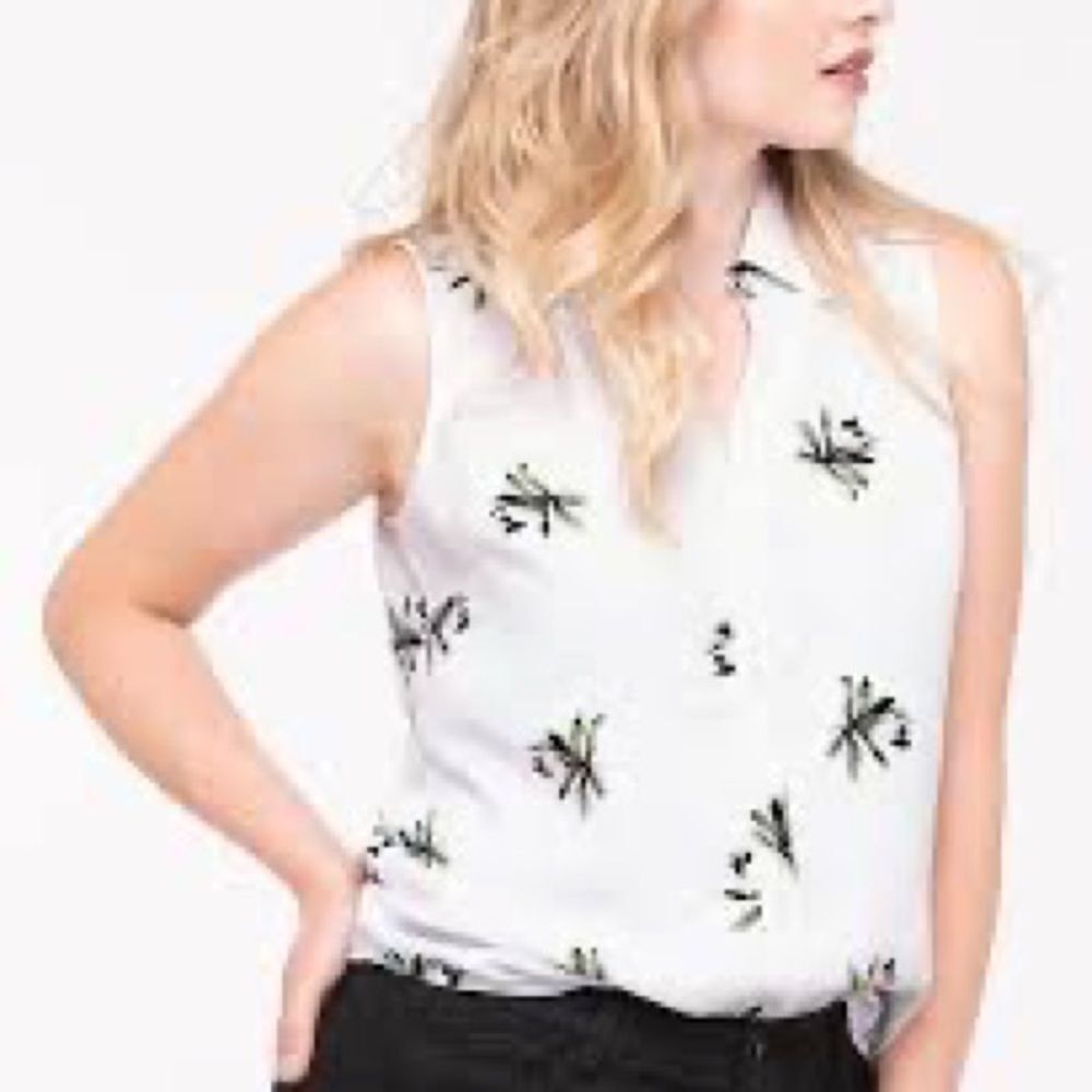 ⭐️NWT ricki’s sleeveless collared button front blouse⭐️